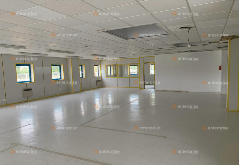 Bureau - 920 m²
