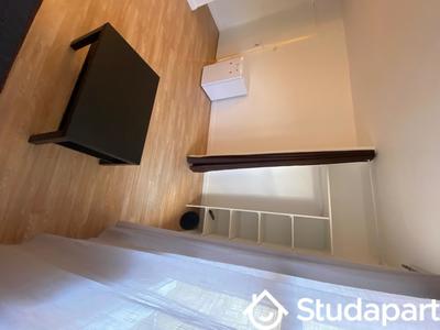 Chambre - 13 m² - 1 pièce