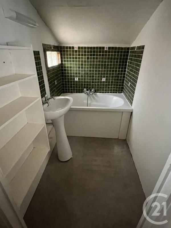 Studio - 10 m² - 1 pièce