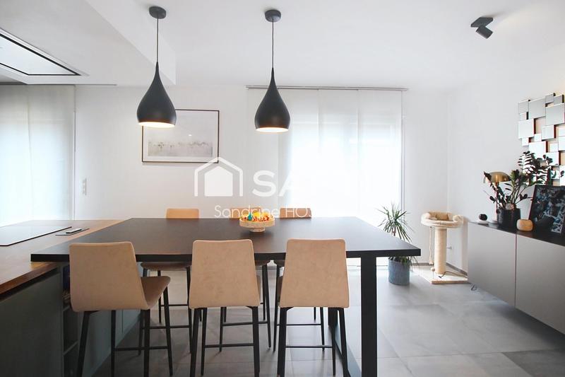 Maison - 96 m² - 5 pièces