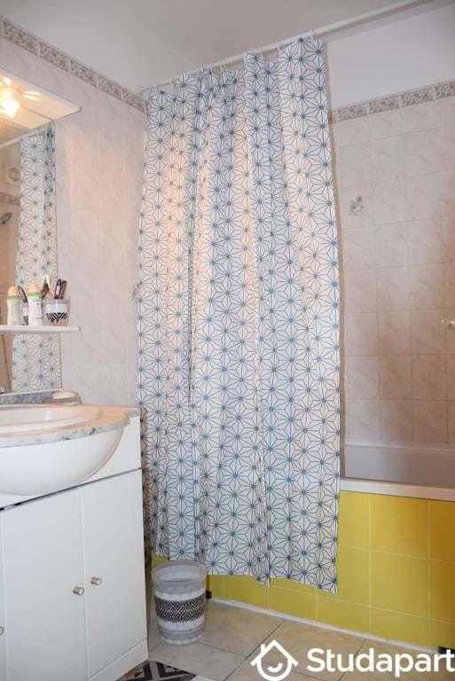 Chambre - 10 m² - 1 pièce