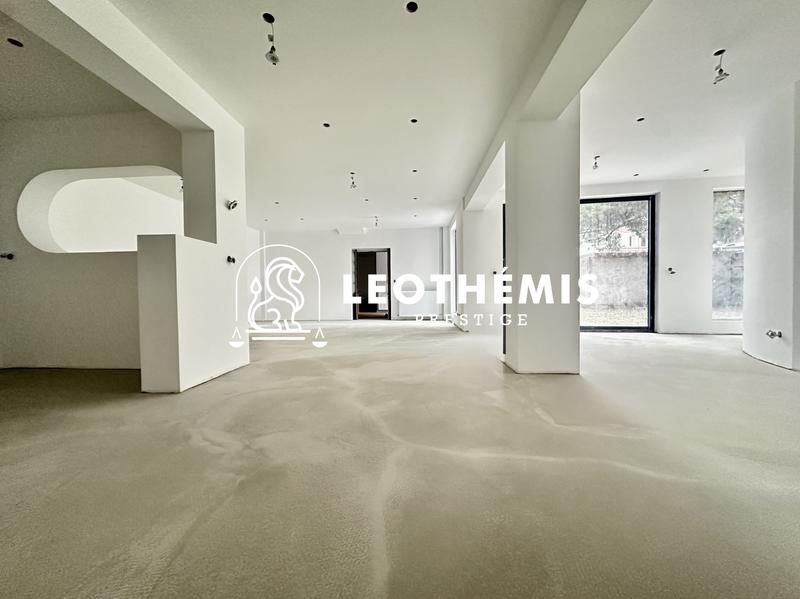 Villa - 397 m² - 9 pièces