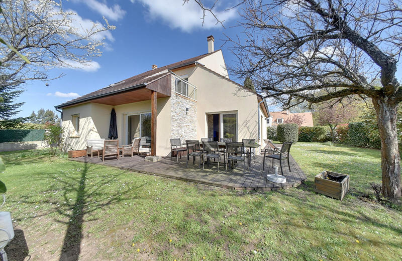 Maison - 185 m² - 6 pièces