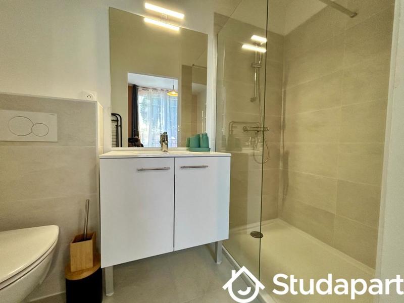 Chambre - 13 m² - 1 pièce