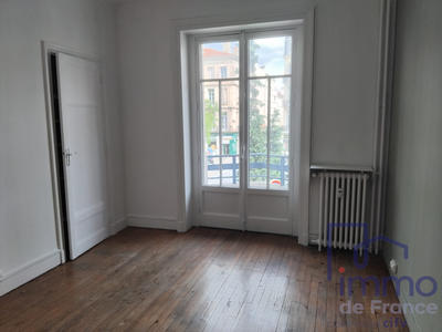Appartement - 95 m² - 4 pièces