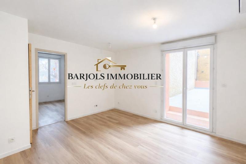 Remise - 97 m² - 5 pièces