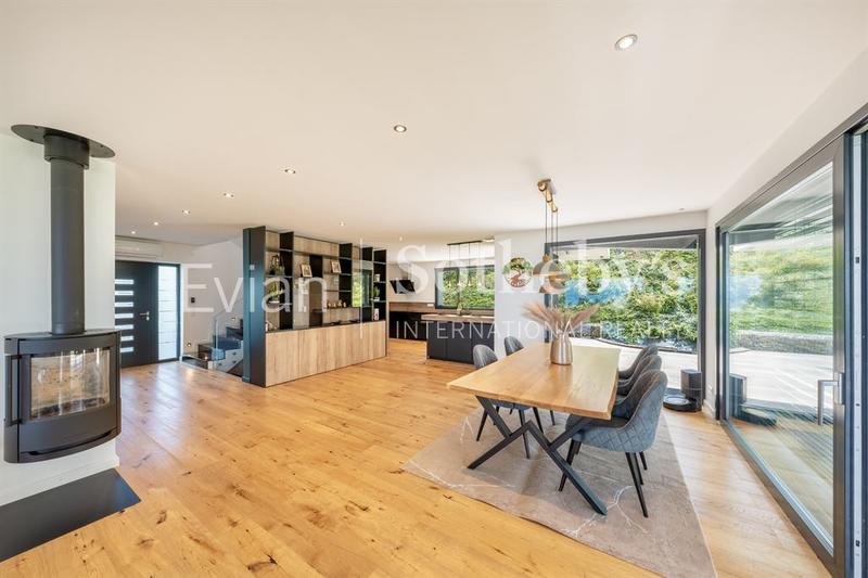 Maison - 276 m² - 7 pièces