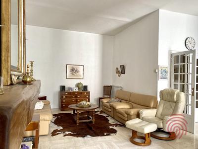 Appartement bourgeois - 114 m² - 4 pièces