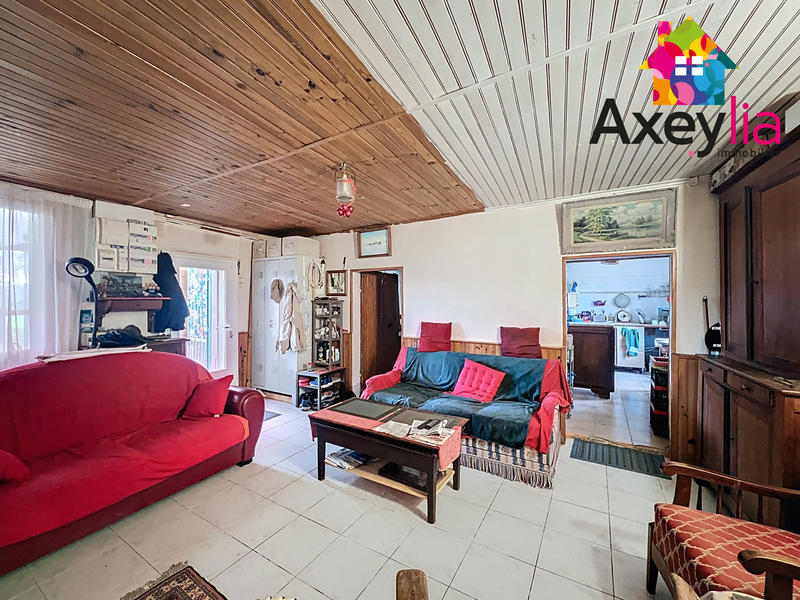 Maison - 203 m² - 9 pièces