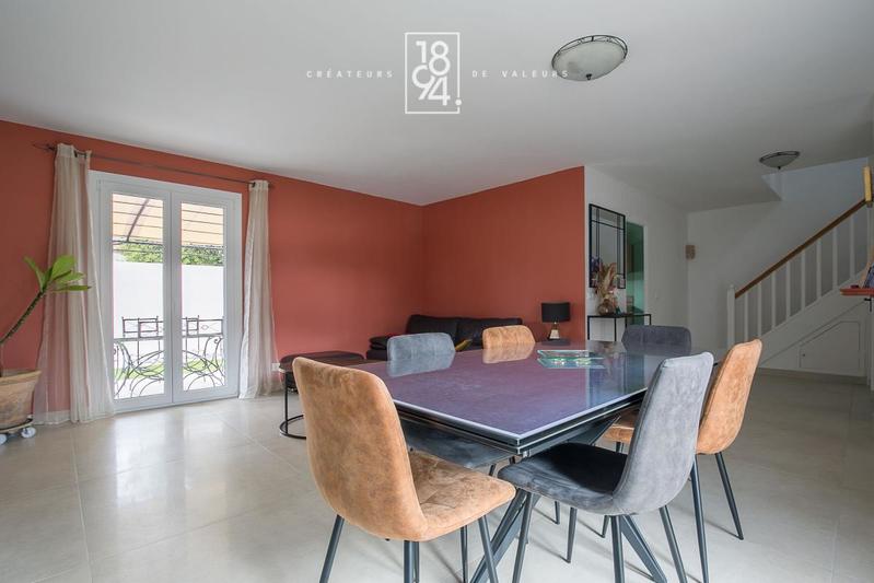 Maison - 111 m² - 4 pièces