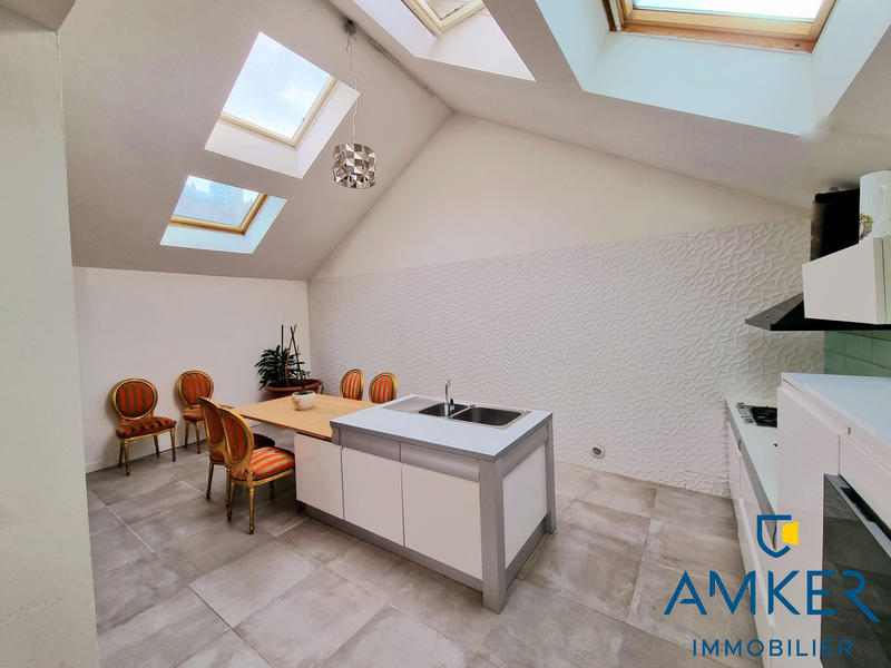 Loft - 174 m² - 5 pièces