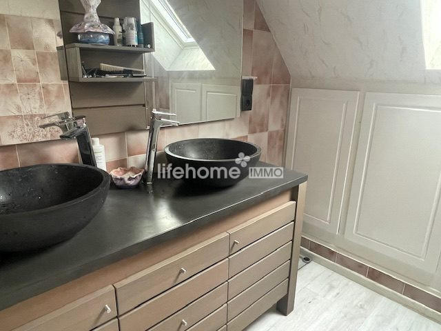 Maison traditionnelle - 95 m² - 6 pièces