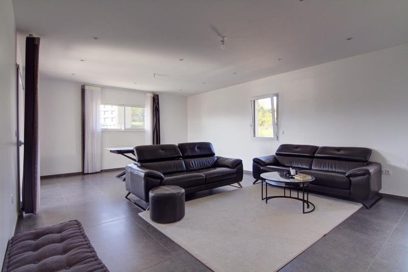 Maison - 135 m² - 5 pièces