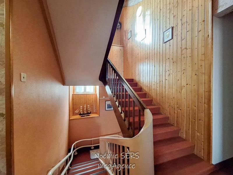 Maison - 295 m² - 15 pièces