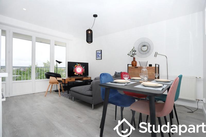 Chambre - 11 m² - 1 pièce