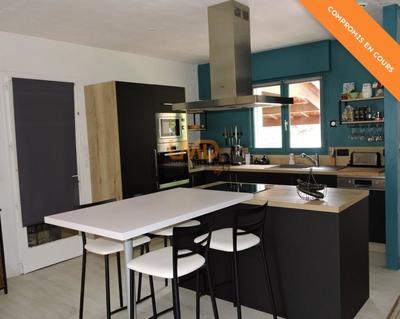 Maison - 179 m² - 8 pièces