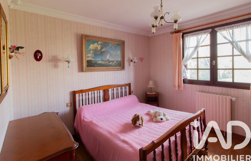 Maison - 208 m² - 9 pièces