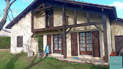 Maison traditionnelle - 111 m² - 5 pièces