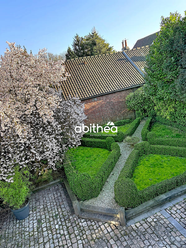 Maison - 224 m² - 6 pièces