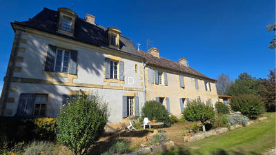 Maison de maîtres - 305 m² - 8 pièces