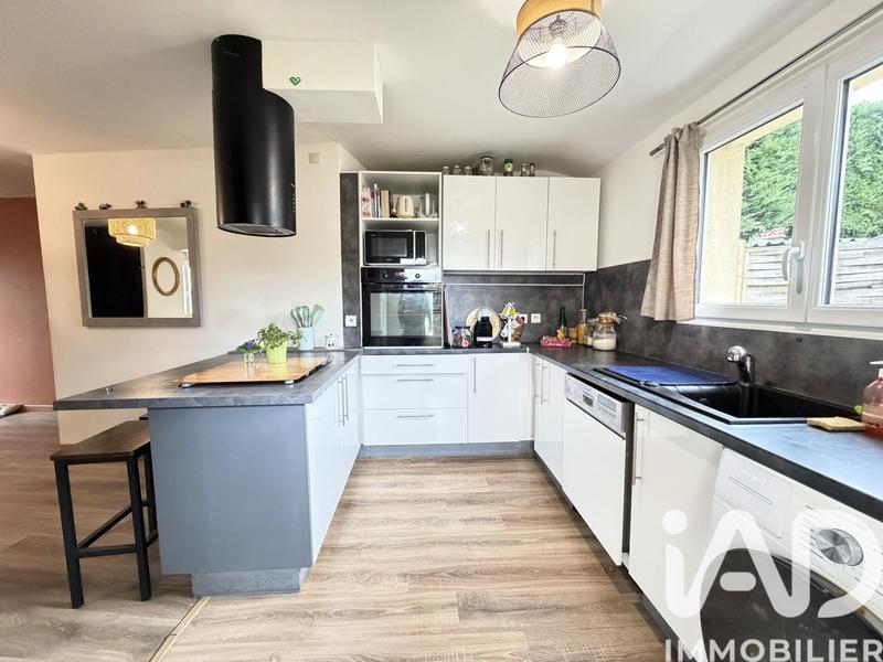 Maison - 90 m² - 4 pièces