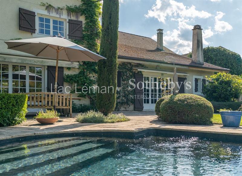 Maison - 500 m² - 11 pièces