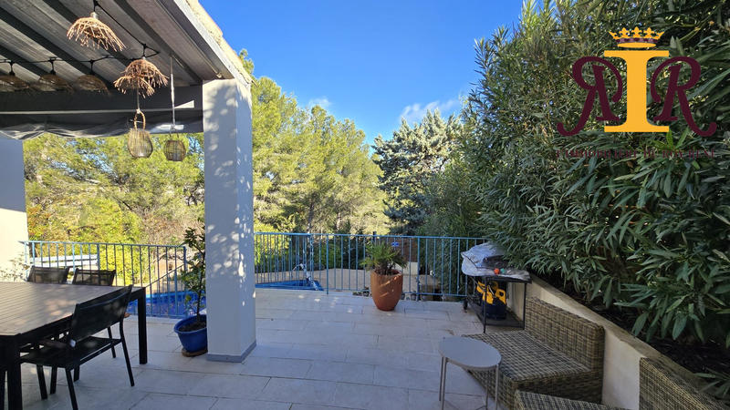 Maison traditionnelle - 140 m² - 6 pièces