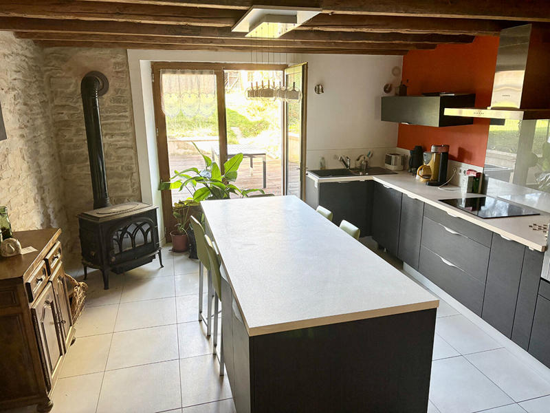 Maison - 140 m² - 5 pièces