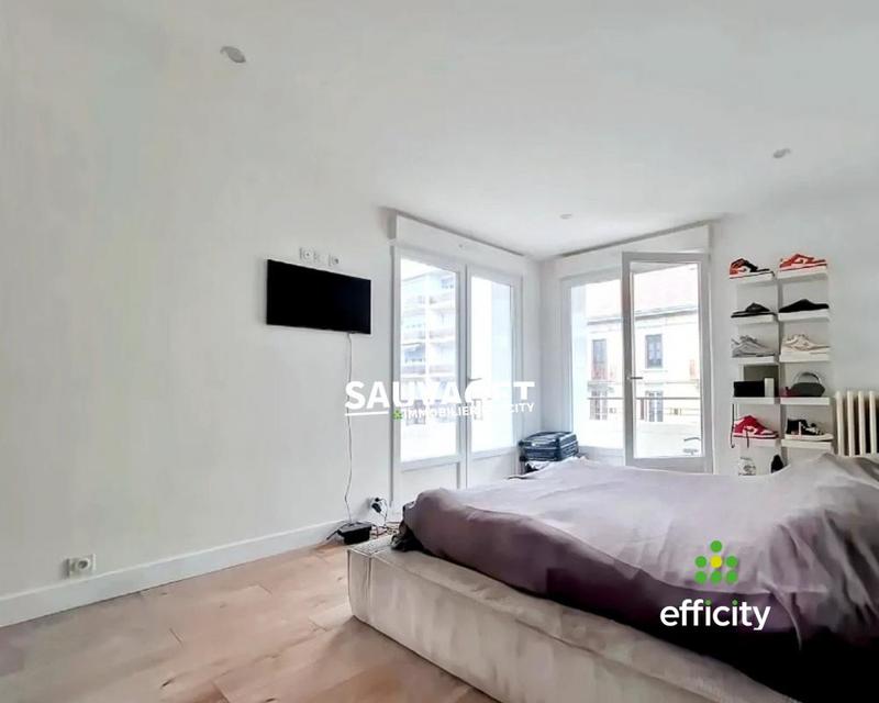 Appartement - 97 m² - 4 pièces