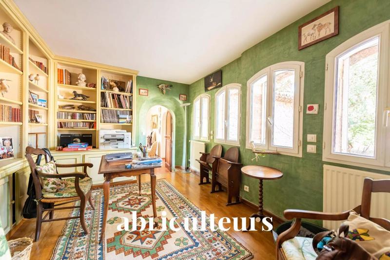 Mas - 300 m² - 8 pièces