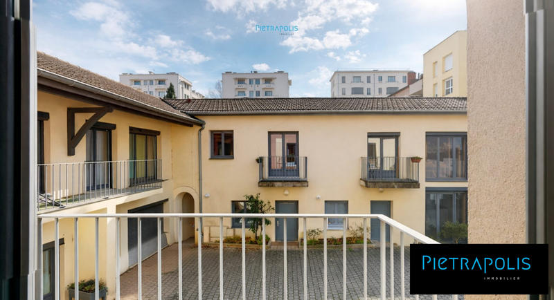 Appartement - 95 m² - 4 pièces