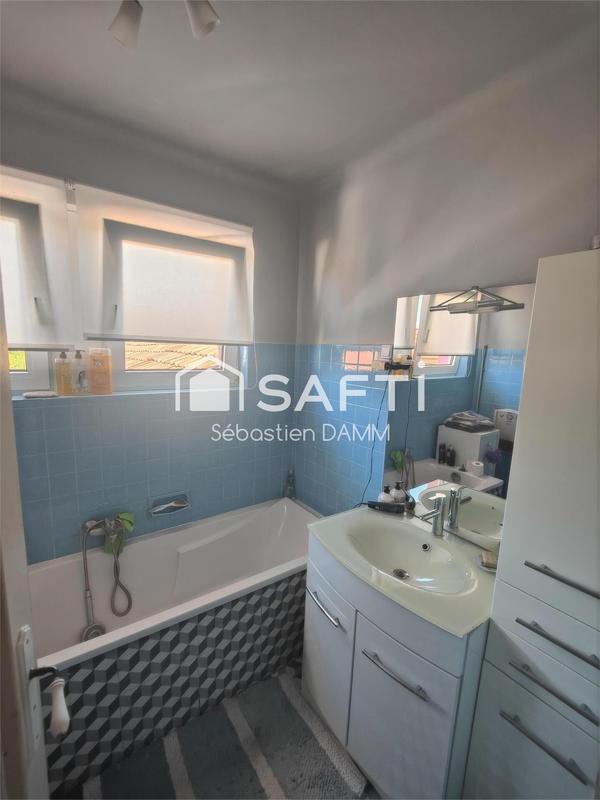 Maison - 96 m² - 5 pièces