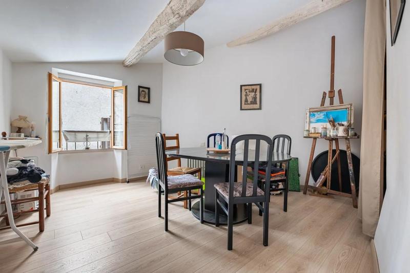 Appartement - 90 m² - 5 pièces