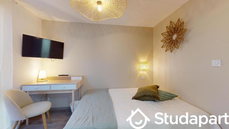 Chambre - 11 m² - 1 pièce