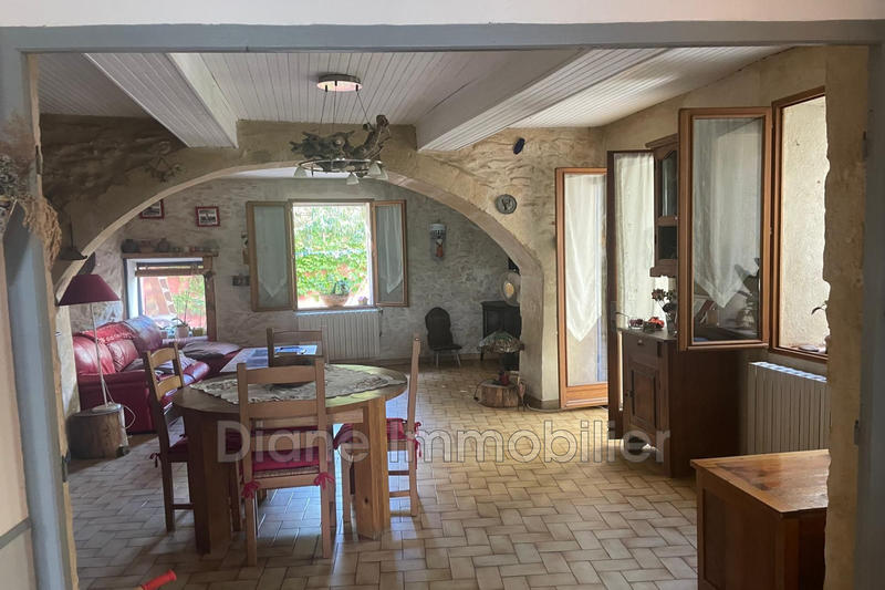 Maison - 224 m² - 8 pièces