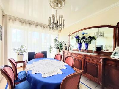 Appartement - 105 m² - 5 pièces