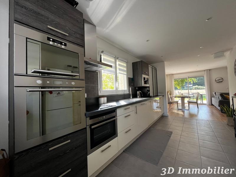 Maison - 110 m² - 6 pièces