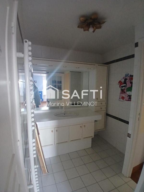 Maison - 227 m² - 7 pièces