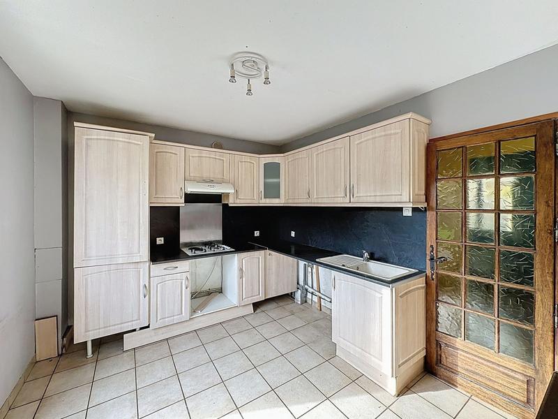 Maison - 90 m² - 6 pièces