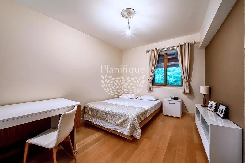 Maison - 160 m² - 5 pièces