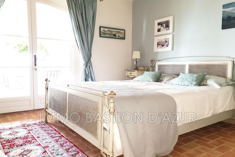 Villa - 200 m² - 6 pièces