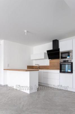 Appartement - 97 m² - 3 pièces