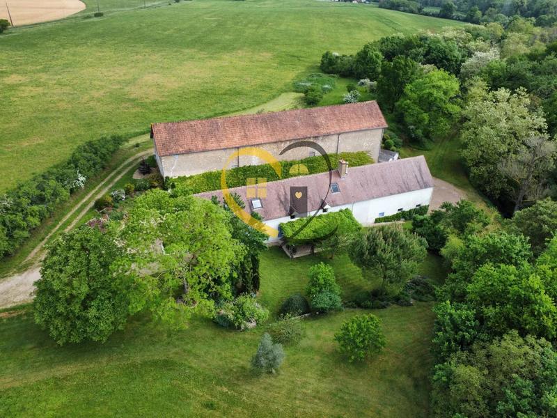 Maison - 243 m² - 7 pièces