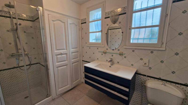 Maison - 202 m² - 6 pièces