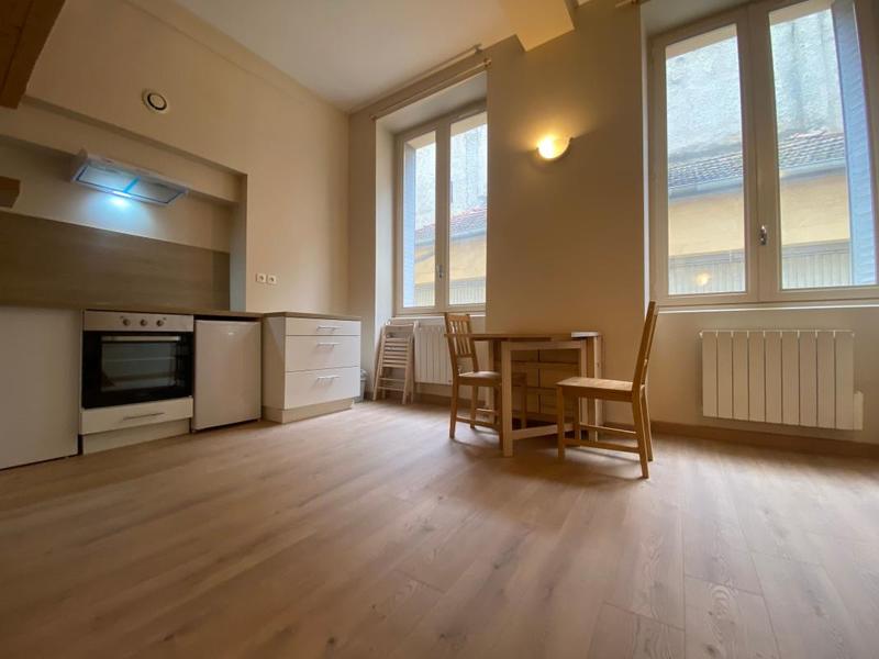 Studio - 40 m² - 1 pièce