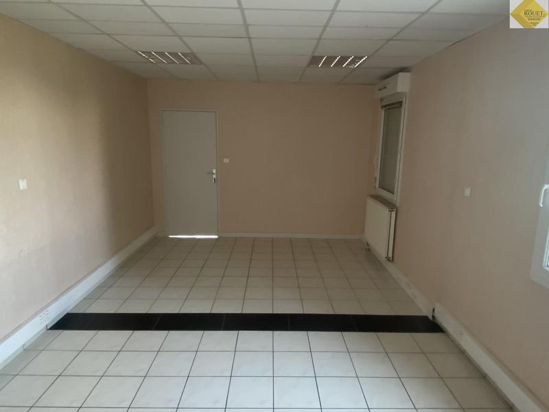 Local d'activités - 1 623 m² - 23 pièces