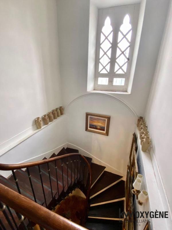 Château - 880 m² - 25 pièces