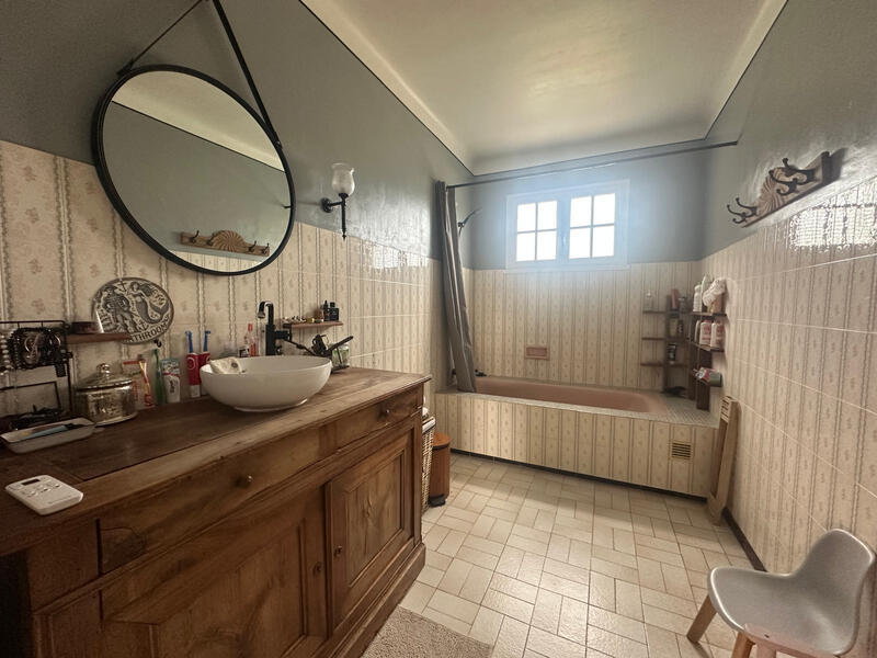 Maison - 140 m² - 5 pièces