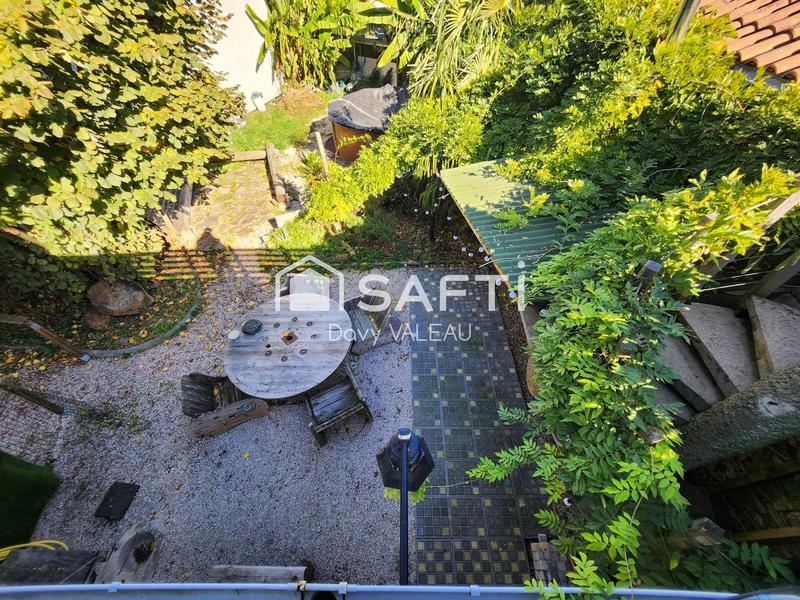 Maison de ville - 200 m² - 9 pièces