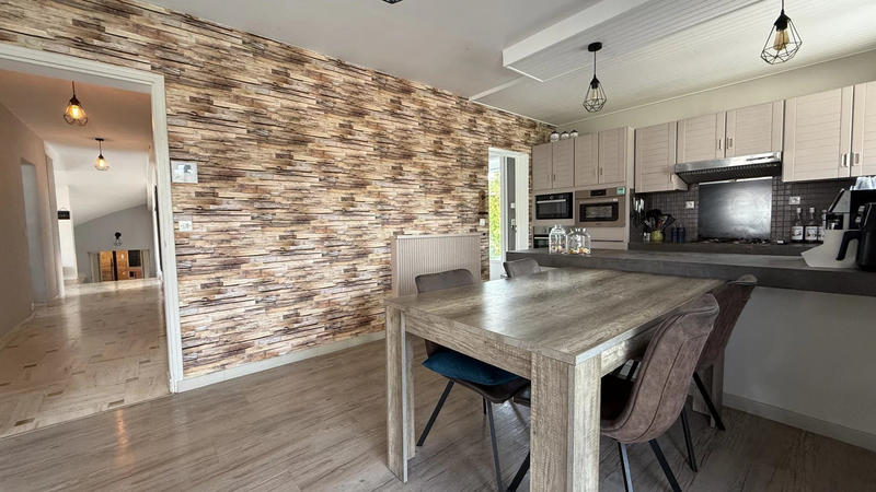 Maison - 307 m² - 10 pièces